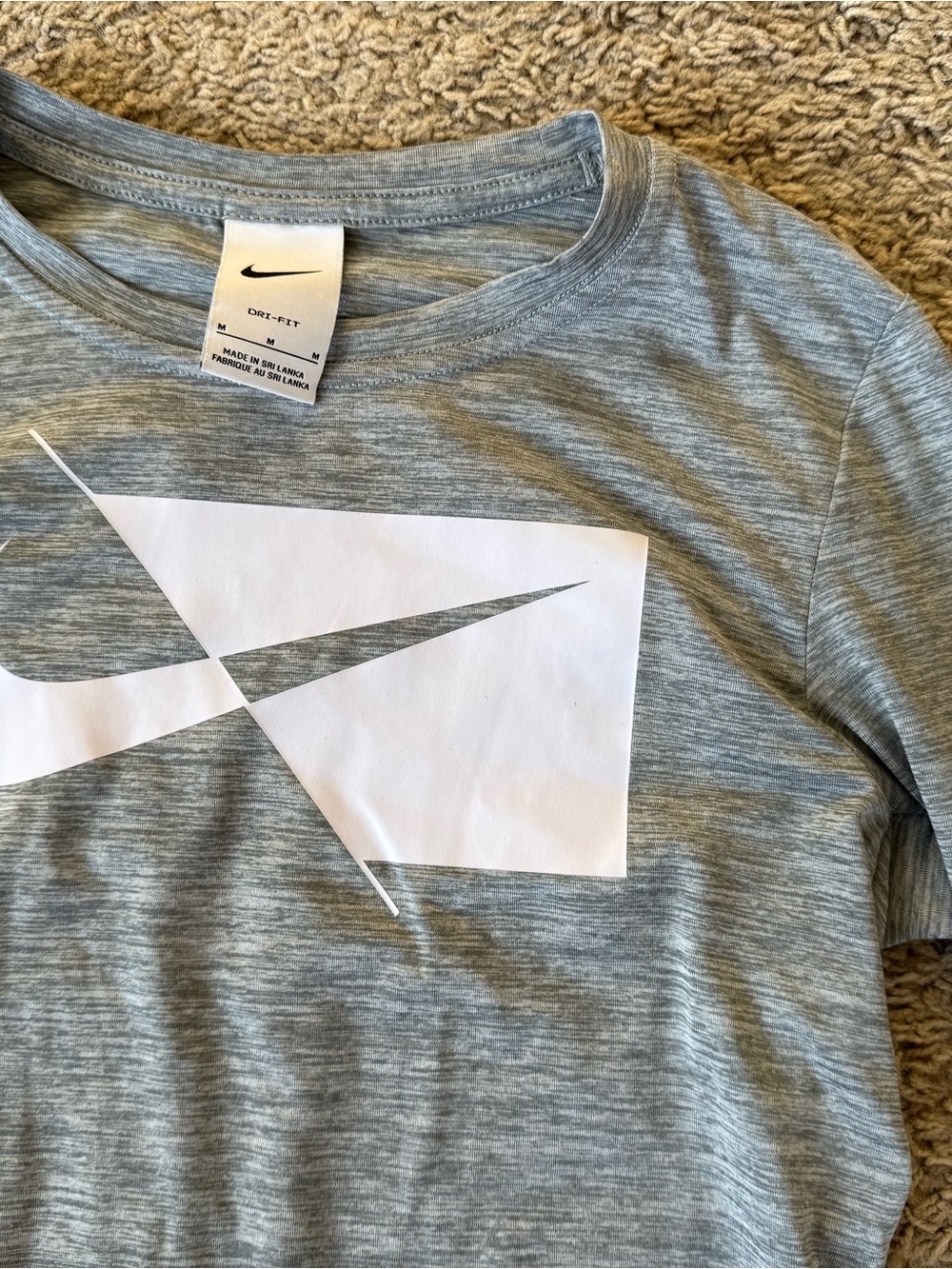 ๐3/$25๐ Youth Medium Nike long sleeve tee - Picture 2 of 3